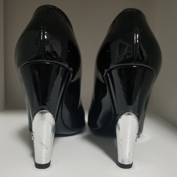 CHANEL Black Patent Leather Peep Toe Heels Size 39.5 - Picture 3 of 9